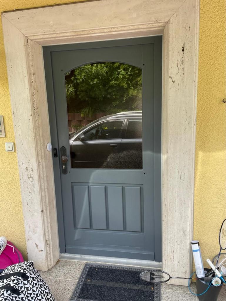 Ferienwohnung An Der Romantischen Strasse Direkt A3 Und A81 Eisingen Kültér fotó